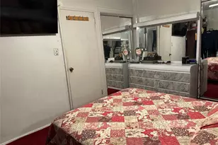 87-15 204th St, Hollis, NY 11423 - Photo 9