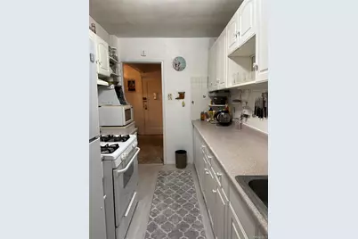 87-15 204th Street #B67, Hollis, NY 11423 - Photo 7