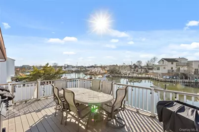 809 Canal Street, Lindenhurst, NY 11757 - Photo 15