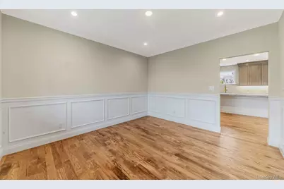 457 Pond Path, East Setauket, NY 11733 - Photo 11