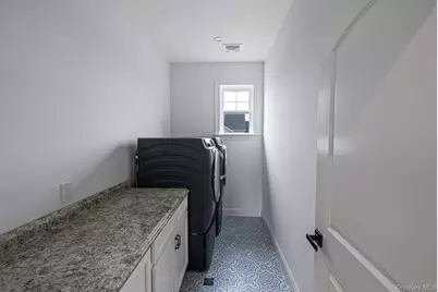 457 Pond Path, East Setauket, NY 11733 - Photo 15