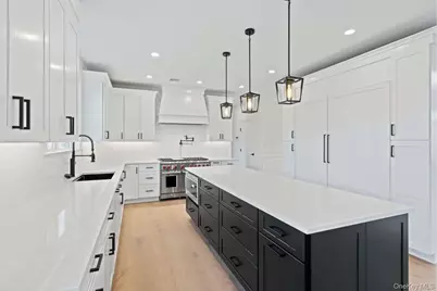 457 Pond Path, East Setauket, NY 11733 - Photo 9