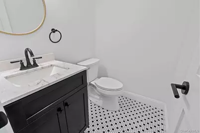 457 Pond Path, East Setauket, NY 11733 - Photo 13