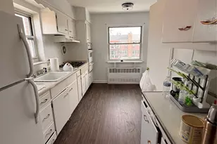 61-12 70th St, Middle Village, NY 11379 - Photo 3