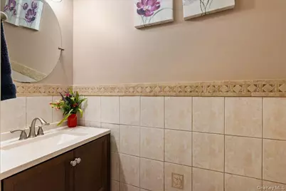 4 Raintree Court #4, Deer Park, NY 11729 - Photo 9