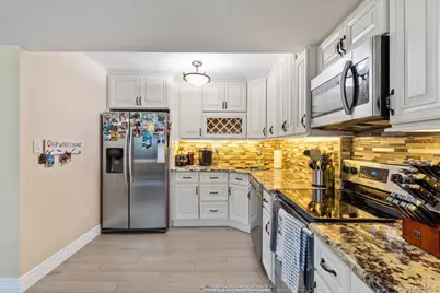 4 Raintree Court #4, Deer Park, NY 11729 - Photo 7