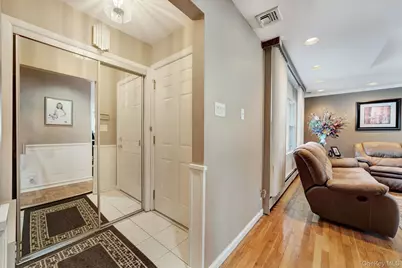 1 Stauber Drive, Plainview, NY 11803 - Photo 3