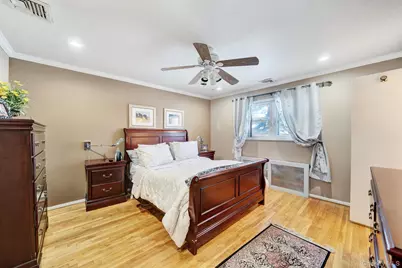 1 Stauber Drive, Plainview, NY 11803 - Photo 15