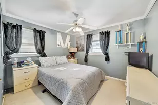 1 Stauber Dr, Plainview, NY 11803 - Photo 19