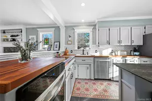 19 Walnut Dr, Shoreham, NY 11786 - Photo 21