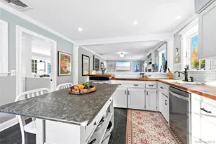 19 Walnut Dr, Shoreham, NY 11786 - Photo 25