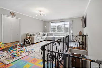 198-28 Pompeii Avenue #2, Hollis, NY 11423 - Photo 5