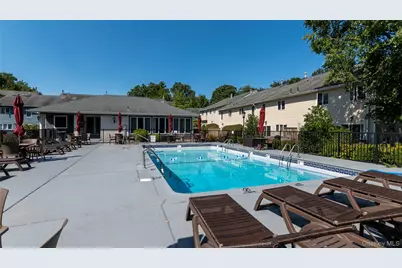 97 Village Green, Bardonia, NY 10954 - Photo 37