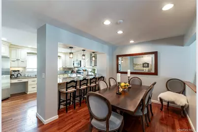 97 Village Green, Bardonia, NY 10954 - Photo 9