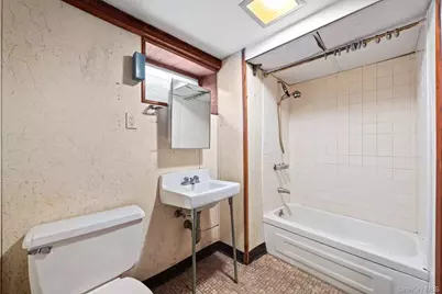 20124 24th Avenue, Bayside, NY 11360 - Photo 9