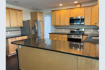 55 Lester Avenue, Freeport, NY 11520 - Photo 11