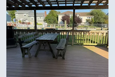 55 Lester Avenue, Freeport, NY 11520 - Photo 17