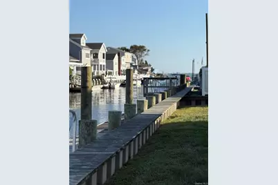 55 Lester Avenue, Freeport, NY 11520 - Photo 23