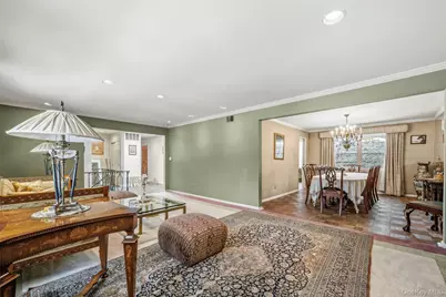 8 Pine Drive, Great Neck, NY 11021 - Photo 7