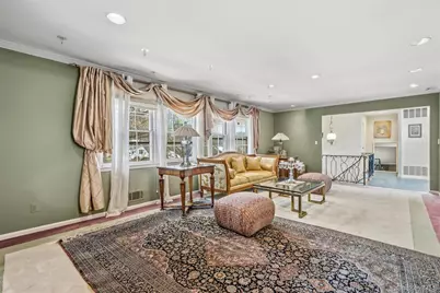 8 Pine Drive, Great Neck, NY 11021 - Photo 5