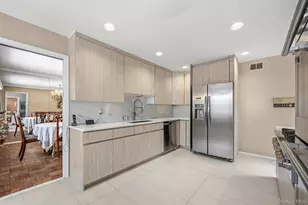 8 Pine Dr, Great Neck, NY 11021 - Photo 17