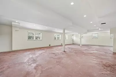 8 Pine Drive, Great Neck, NY 11021 - Photo 43