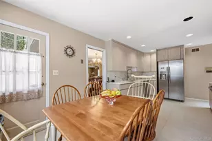 8 Pine Dr, Great Neck, NY 11021 - Photo 19