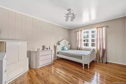 8 Pine Drive, Great Neck, NY 11021 - Photo 35