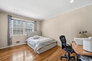 8 Pine Dr, Great Neck, NY 11021 - Photo 39