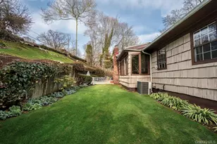 8 Pine Dr, Great Neck, NY 11021 - Photo 45