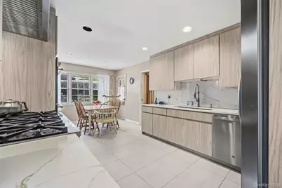 8 Pine Drive, Great Neck, NY 11021 - Photo 13