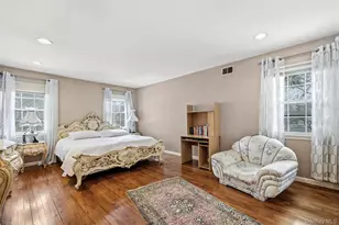 8 Pine Dr, Great Neck, NY 11021 - Photo 29