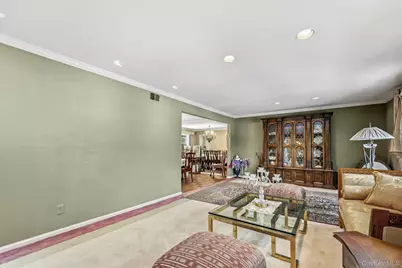 8 Pine Drive, Great Neck, NY 11021 - Photo 7