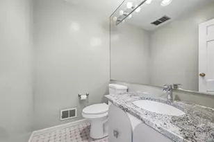 8 Pine Dr, Great Neck, NY 11021 - Photo 27