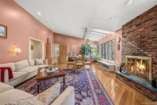 8 Pine Dr, Great Neck, NY 11021 - Photo 25