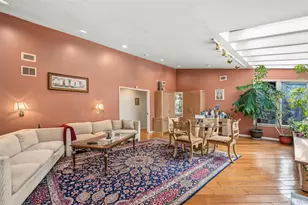 8 Pine Dr, Great Neck, NY 11021 - Photo 25