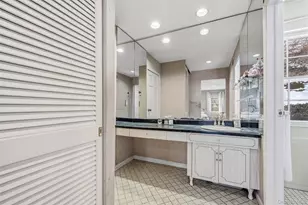 8 Pine Dr, Great Neck, NY 11021 - Photo 35