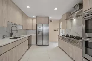 8 Pine Dr, Great Neck, NY 11021 - Photo 17