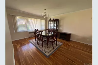 194 Rhododendron Drive, Westbury, NY 11590 - Photo 3