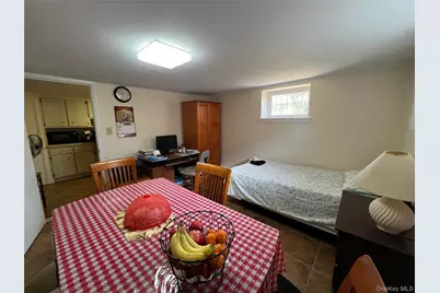 194 Rhododendron Drive, Westbury, NY 11590 - Photo 9