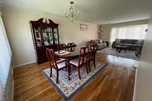 194 Rhododendron Dr, Westbury, NY 11590 - Photo 7