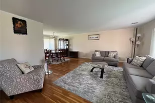 194 Rhododendron Dr, Westbury, NY 11590 - Photo 5