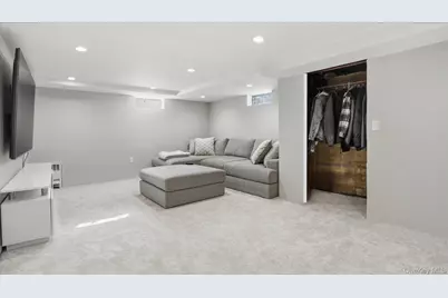 94 Fairview Avenue, Bayport, NY 11705 - Photo 31