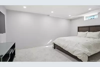 94 Fairview Avenue, Bayport, NY 11705 - Photo 33