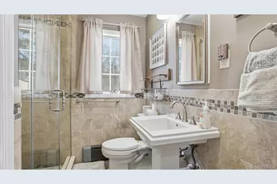 94 Fairview Avenue, Bayport, NY 11705 - Photo 21