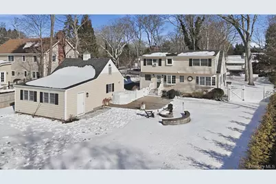 94 Fairview Avenue, Bayport, NY 11705 - Photo 3