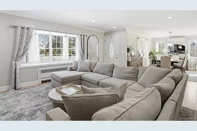 94 Fairview Avenue, Bayport, NY 11705 - Photo 9