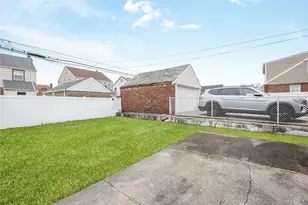 118-48 222nd St, Cambria Heights, NY 11411 - Photo 17