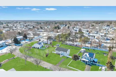 9 Meadow Avenue, Medford, NY 11763 - Photo 5