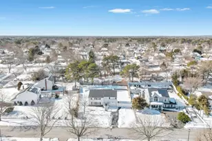 9 Meadow Ave, Medford, NY 11763 - Photo 3